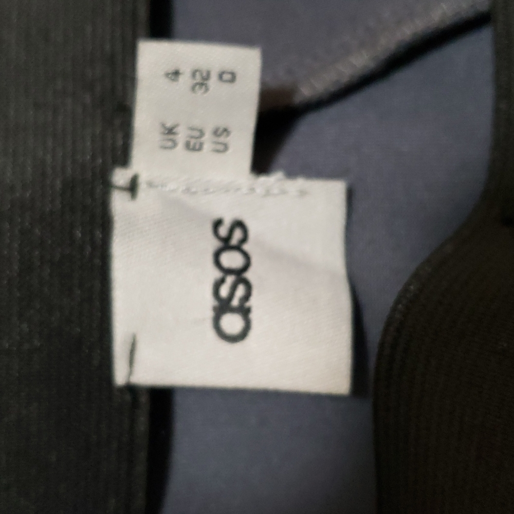 ASOS - Picture 3 of 4